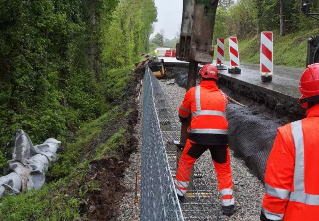 rétablissement de l'accotement de la RD8 2